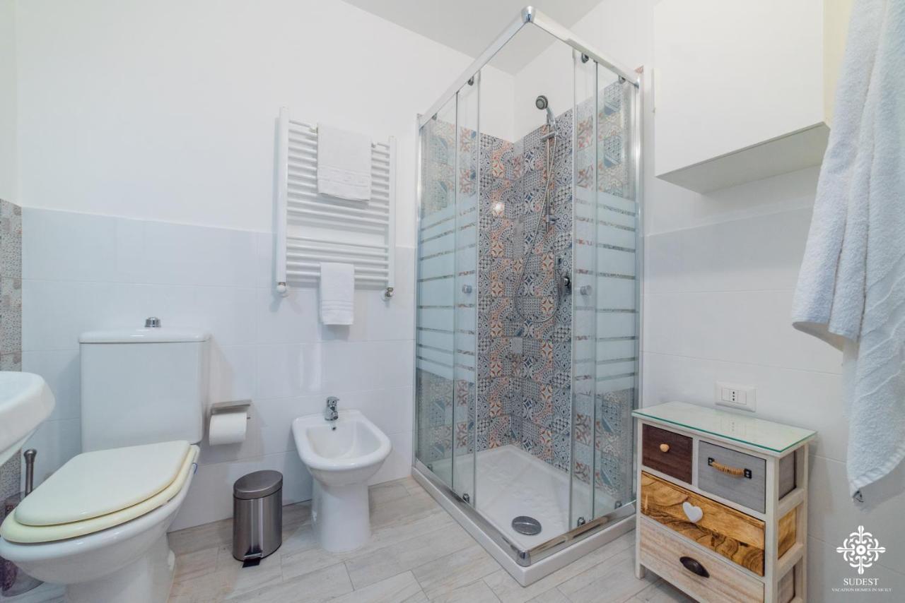 Le 4 Perle Apartments Avola Eksteriør bilde